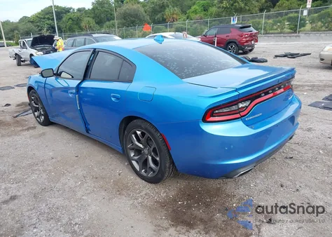 2015 Dodge Charger Sxt z USA, uszkodzony, nr VIN 2C3CDXHG5FH900090